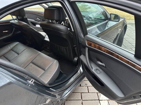 2009 BMW 5 Series 528i xDrive