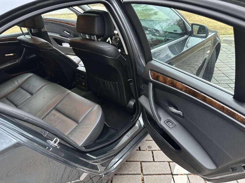 2009 BMW 5 Series 528i xDrive