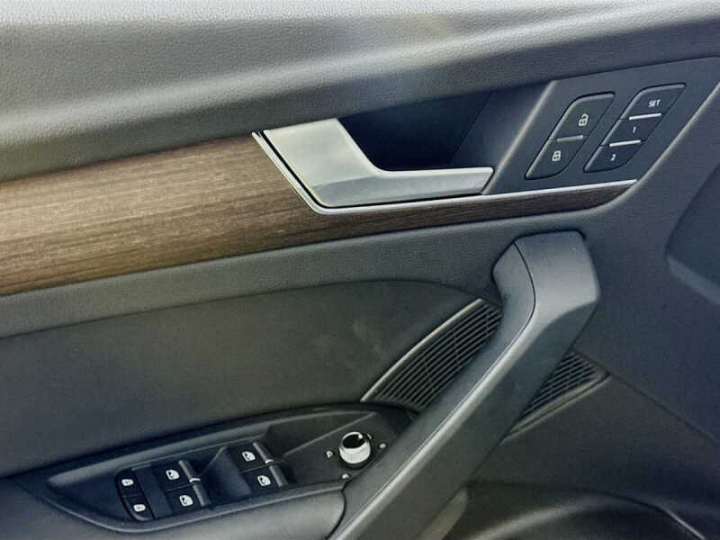 2024 Audi Q5 e quattro S line Prestg 55 TFSI