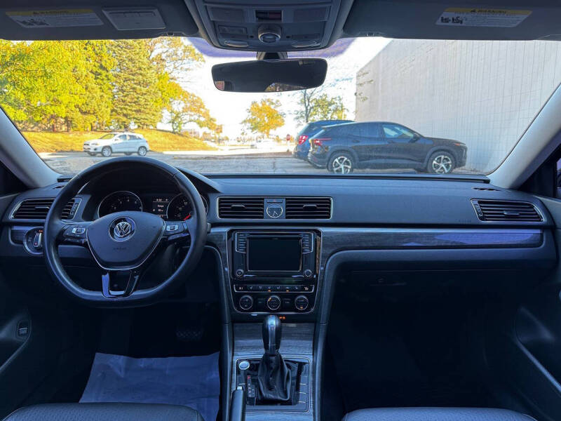 2016 Volkswagen Passat 1.8T SE