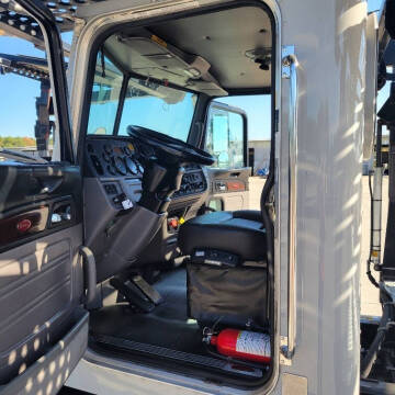 2020 Peterbilt 365