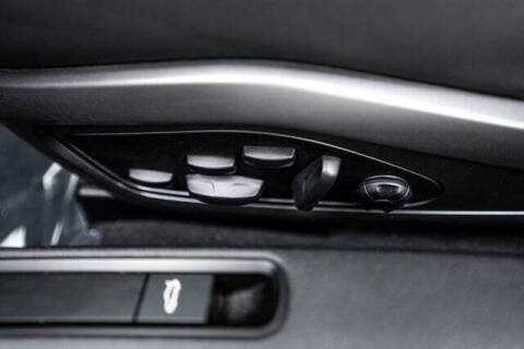 2025 Porsche 911 Carrera 4 GTS