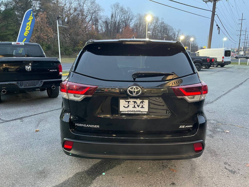 2019 Toyota Highlander SE