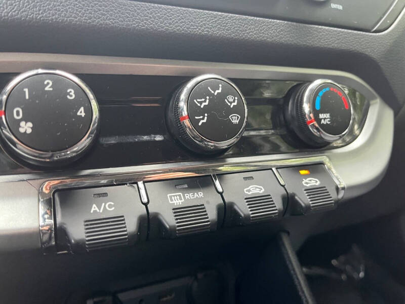 2013 Kia Rio 5-Door LX