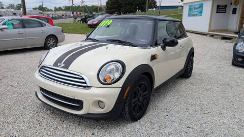 2012 MINI Cooper Hardtop for sale at FWW Wholesale Classic & Used Cars in Carrollton OH