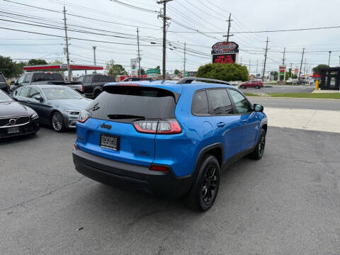 2023 Jeep Cherokee Altitude Lux