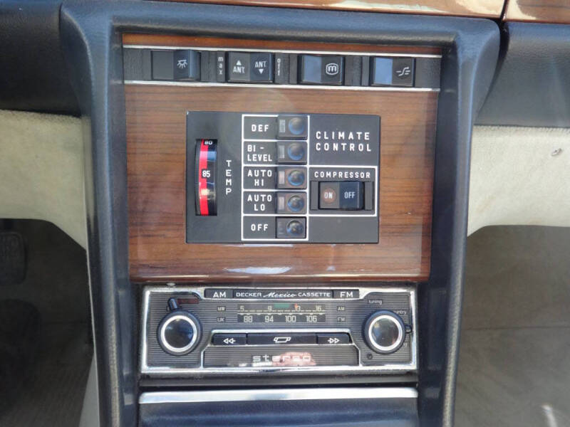 1977 Mercedes-Benz 450-Class