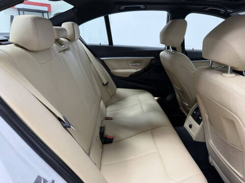 2017 BMW 3 Series 330i