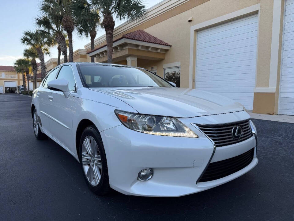 2013 Lexus ES 350's photo