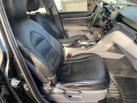 2021 Toyota Camry Hybrid LE