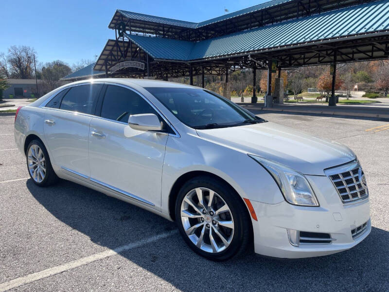 2015 Cadillac XTS Luxury Collection's photo