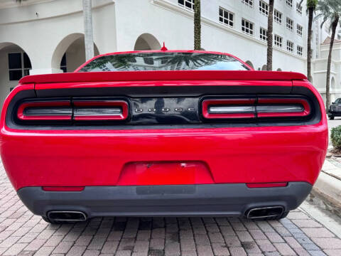 2015 Dodge Challenger SXT