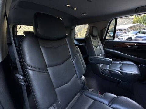 2019 Cadillac Escalade Standard