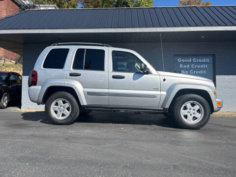 2006 Jeep Liberty for sale at Auto Credit Connection LLC in Uniontown PA