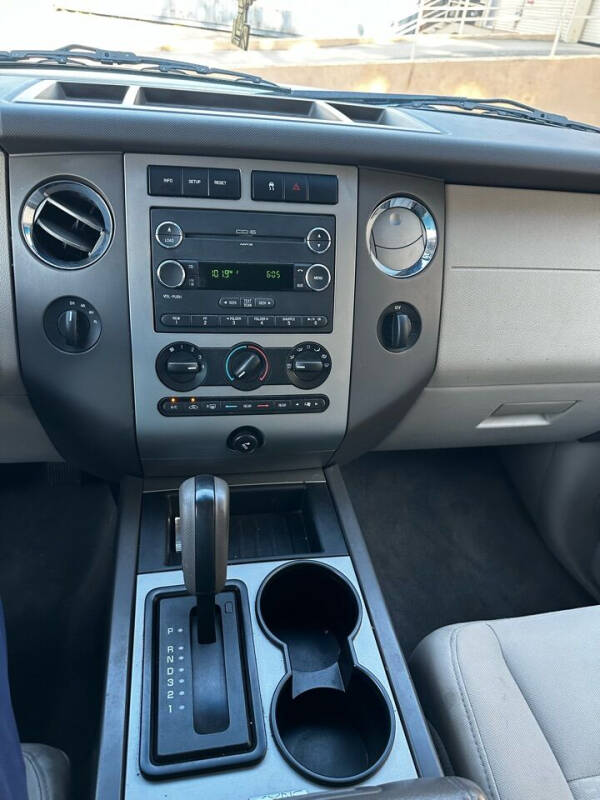 2010 Ford Expedition XLT