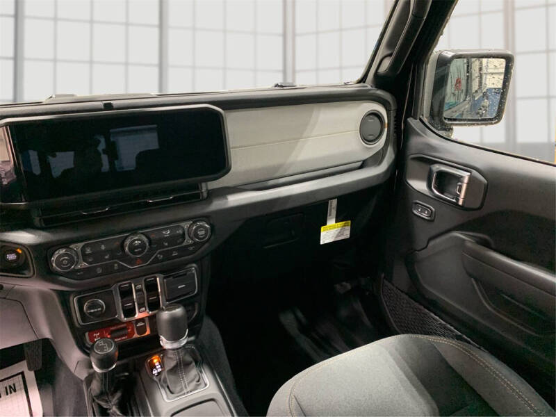 2026 Jeep Gladiator Willys