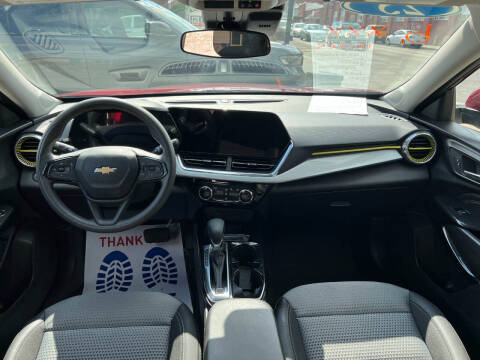 2025 Chevrolet Trax LT