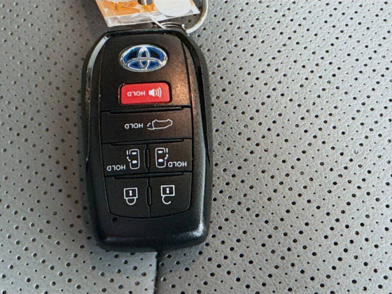 2024 Toyota Sienna Limited 7-Passenger