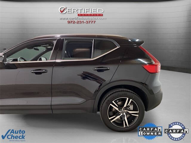 2025 Volvo XC40 B5 Core Bright Theme