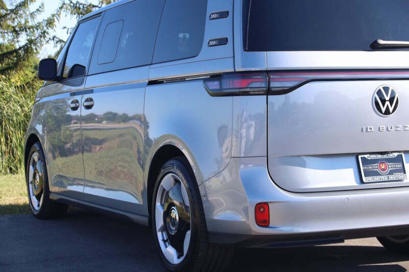 2025 Volkswagen ID. Buzz Pro S