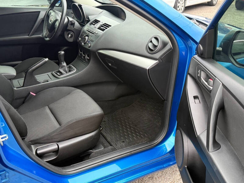 2012 Mazda MAZDA3 i Touring