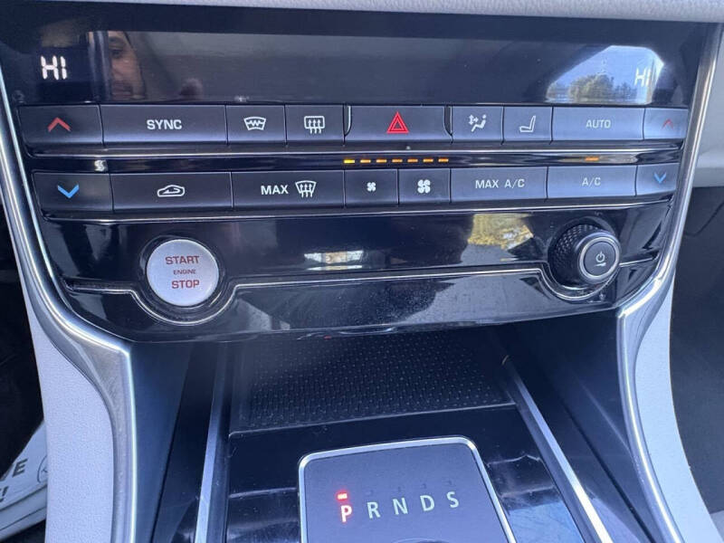 2016 Jaguar XF 35t Premium