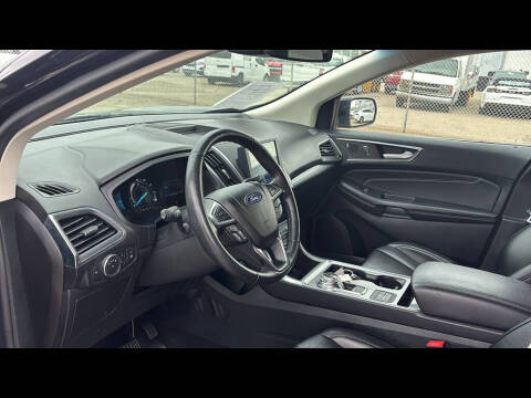 2022 Ford Edge Titanium