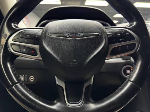 2020 Chrysler 300 Touring