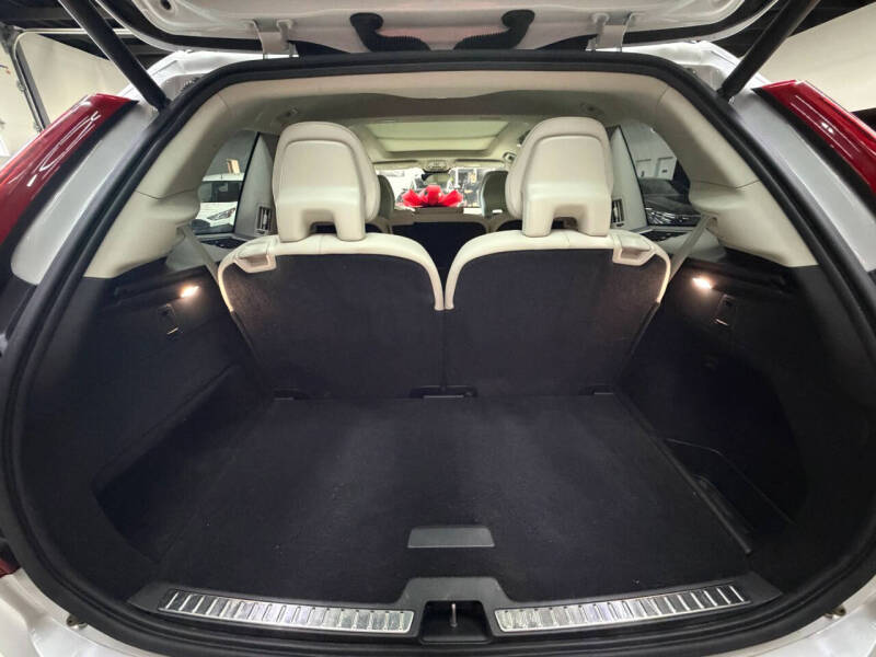 2024 Volvo XC90 B5 Core Bright Theme