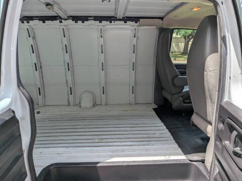 2023 Chevrolet Express 2500