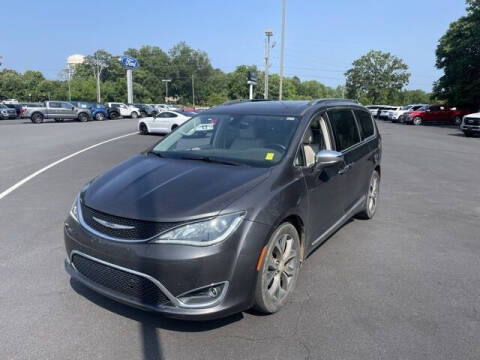 2017 Chrysler Pacifica for sale at BILLY HOWELL FORD LINCOLN in Cumming GA
