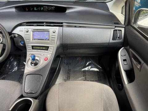 2015 Toyota Prius Three