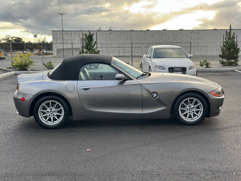 2003 BMW Z4 2.5i