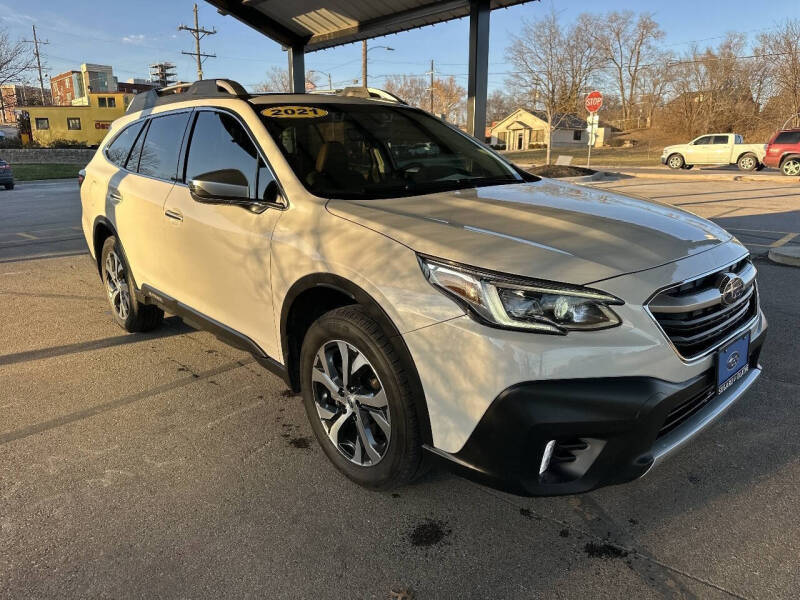 2021 Subaru Outback Touring's photo