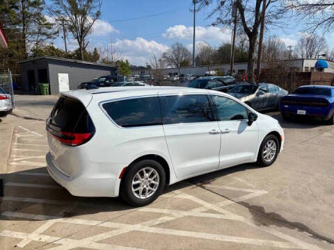 2024 Chrysler Pacifica Touring L