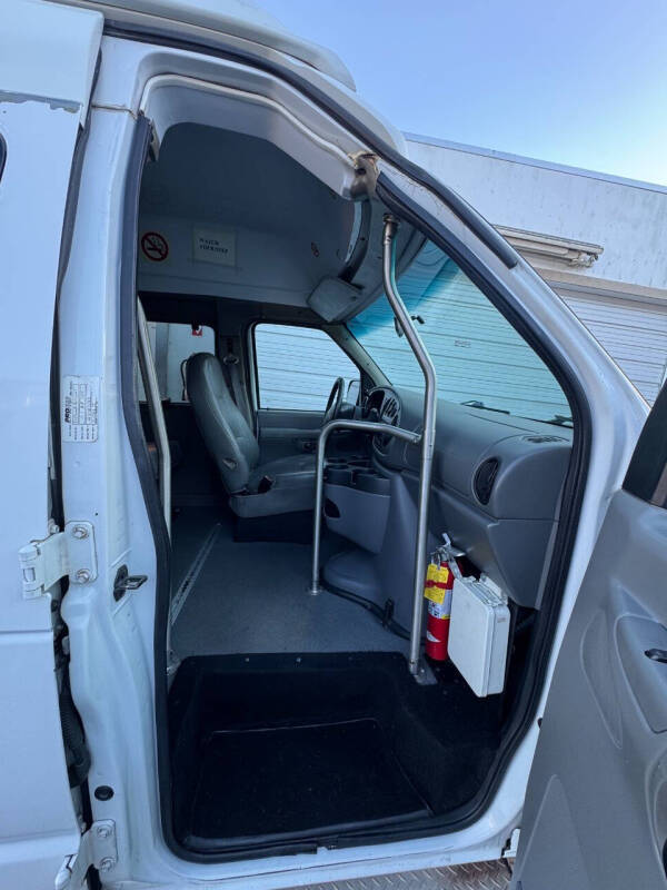 2008 Ford E-Series E-350 SD