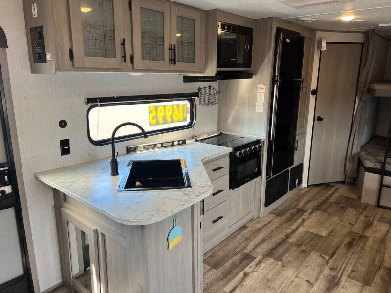 2024 Coleman Lantern