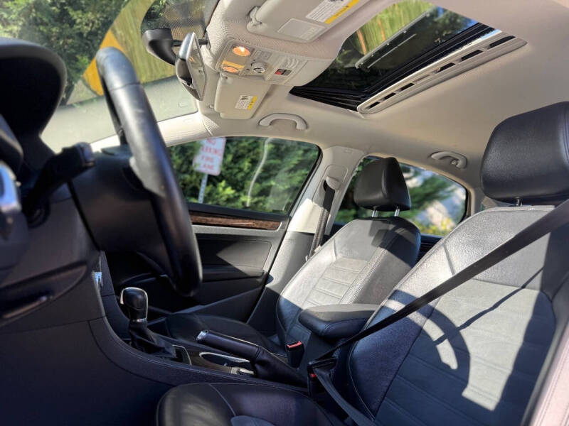 2015 Volkswagen Passat 2.0L TDI SEL Premium