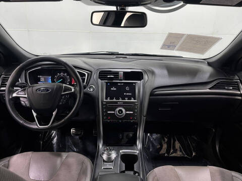 2017 Ford Fusion V6 Sport