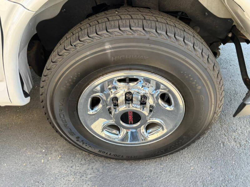 2023 GMC Savana 2500