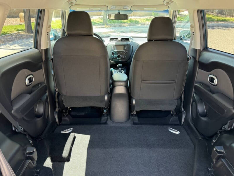 2017 Kia Soul +