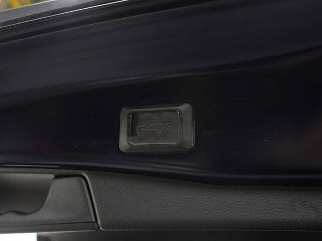 2019 Toyota RAV4 Hybrid XLE