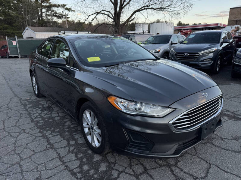 2020 Ford Fusion SE