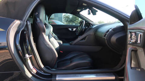 2016 Jaguar F-TYPE R