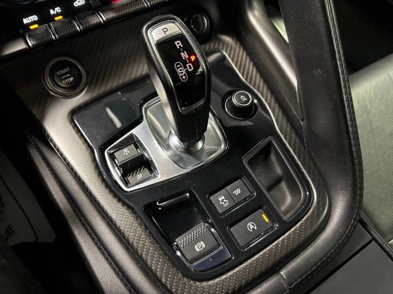 2019 Jaguar F-TYPE P300