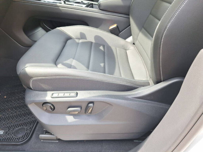 2026 Volkswagen Atlas Cross Sport SEL R-Line Black 4Motion