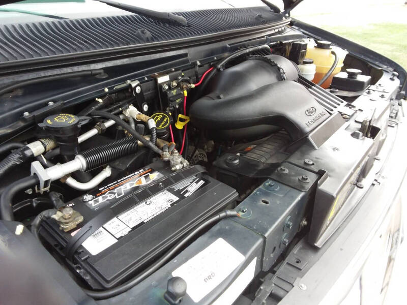 2005 Ford E-Series E-250 SD