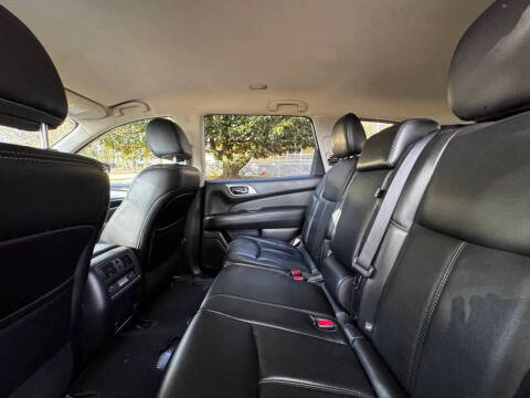 2017 Nissan Pathfinder