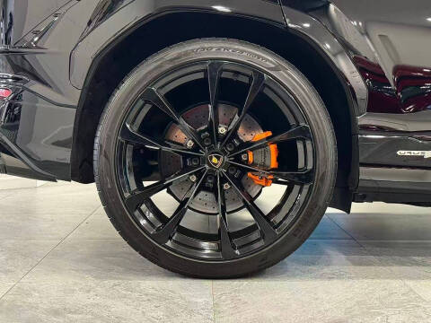 2023 Lamborghini Urus S