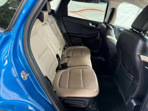 2021 Ford Escape SEL